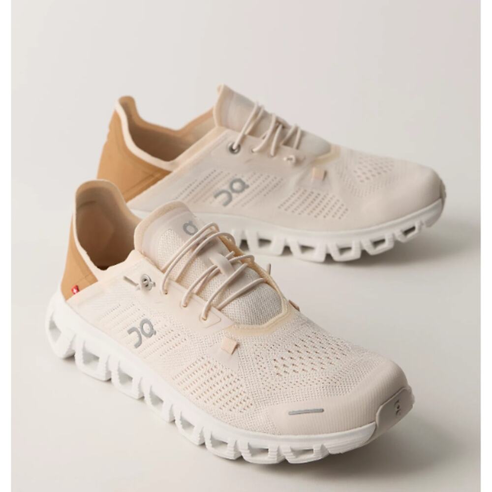 NEW On Running Cloud 6 Coast Women's Sneakers in Gardenia / Sphinx Size US 7 - Picture 2 of 9